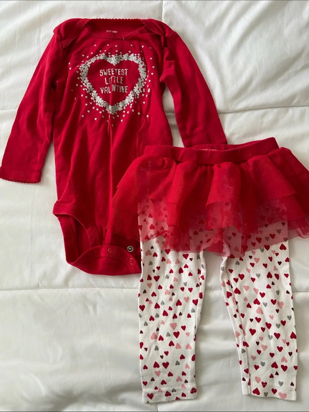 Valentine's Day Baby Girl Outfit 12 piece Bundle - Hearts & Tulle - Picture 4 of 12